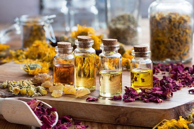 The Essential Oils that Every Household Needs