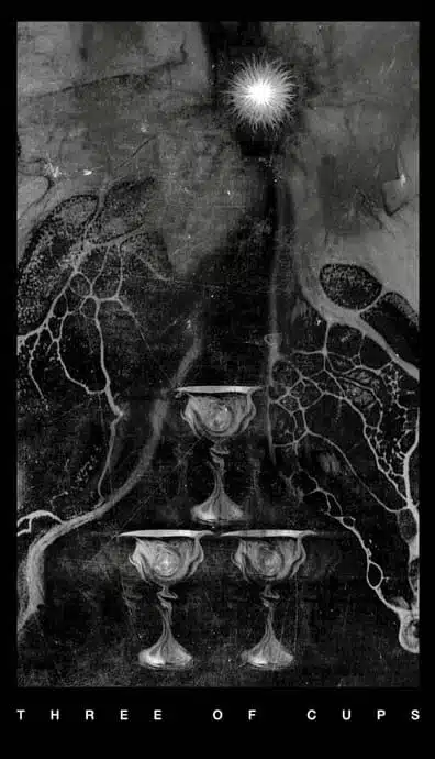 Carta 3 de Copas del Tarot Negro