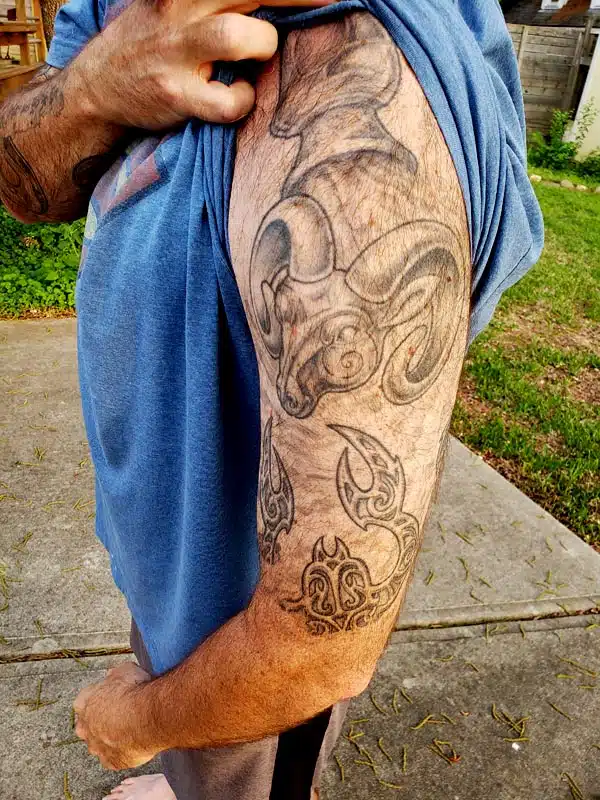 Tatuaje de astrología familiar