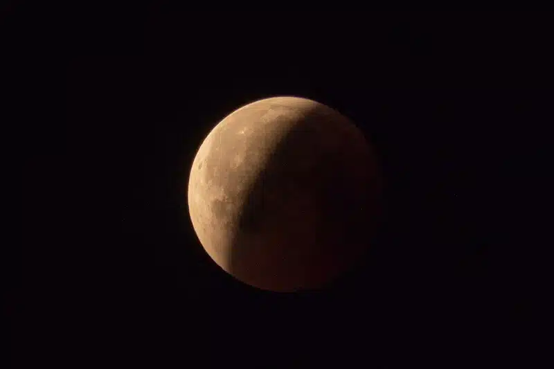 ¡Sacudidas al sistema!
El Eclipse Lunar Pleno del 8 de noviembre