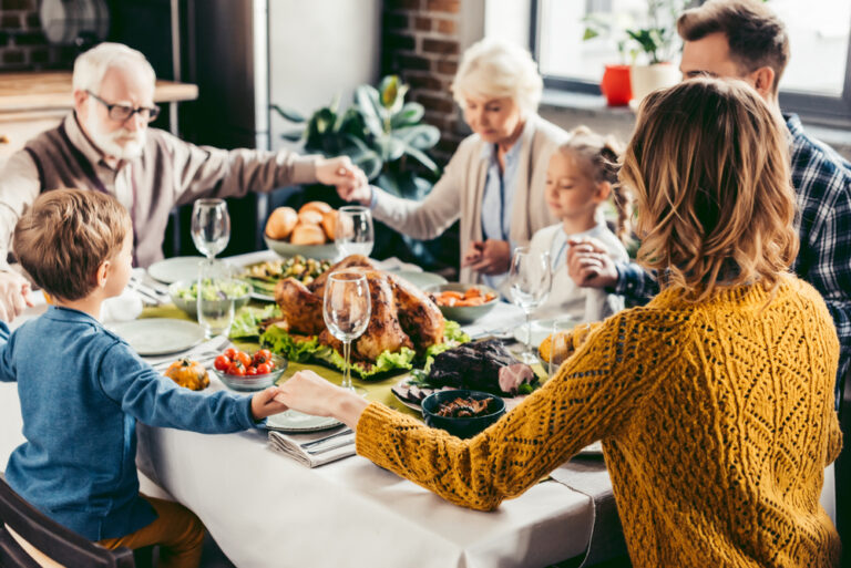 How To Have a Spiritual Thanksgiving Celebration