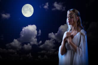 Full Moon Release Rituals: Letting Go for a Fresh Start