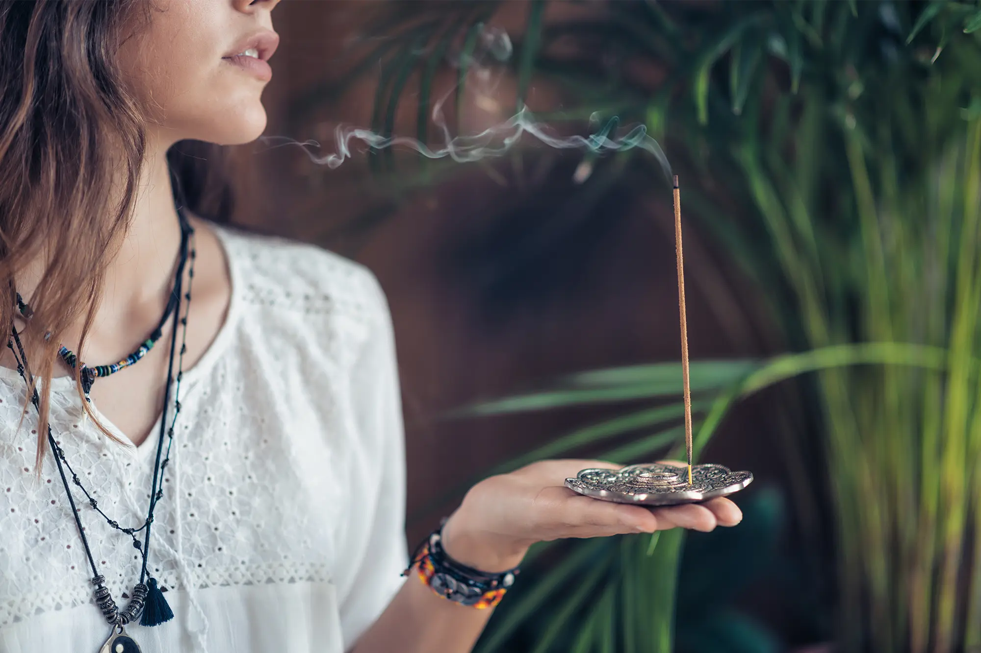 Incense for Every Mood: How to Choose the Right Aroma for You