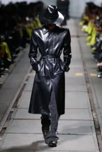 fall-winter-2024-futuristic-alexander-mcqueen