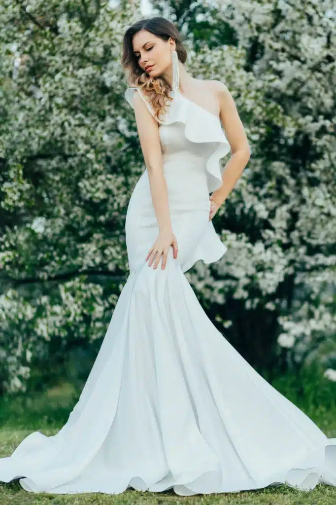 wedding dress for aquarius